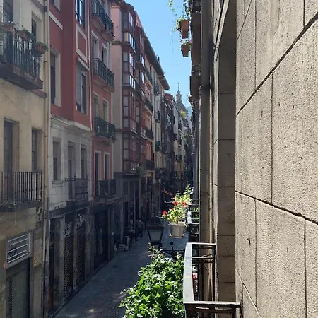 La Puerta - Casco Viejo-old Town * بلباو