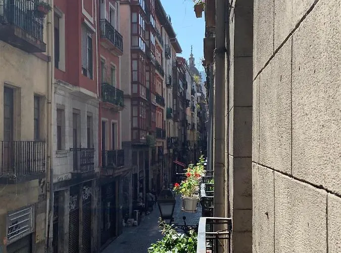 La Puerta - Casco Viejo-old Town * Bilbao